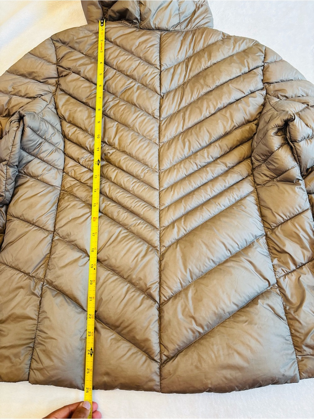 Michael Kors Packable Down Brown Quilted Hooded Puffer Jacket size Large - Picture 11 of 12